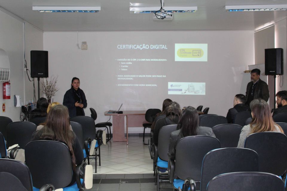 MB Comunicao Empresarial e Organizacional -