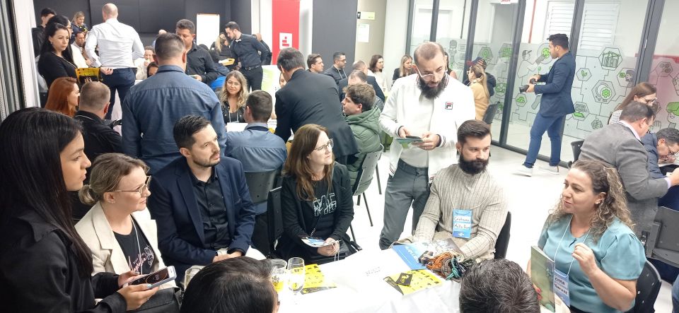 MB Comunicao Empresarial e Organizacional -