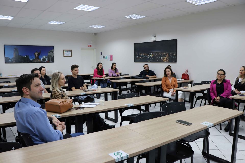 MB Comunicao Empresarial e Organizacional -