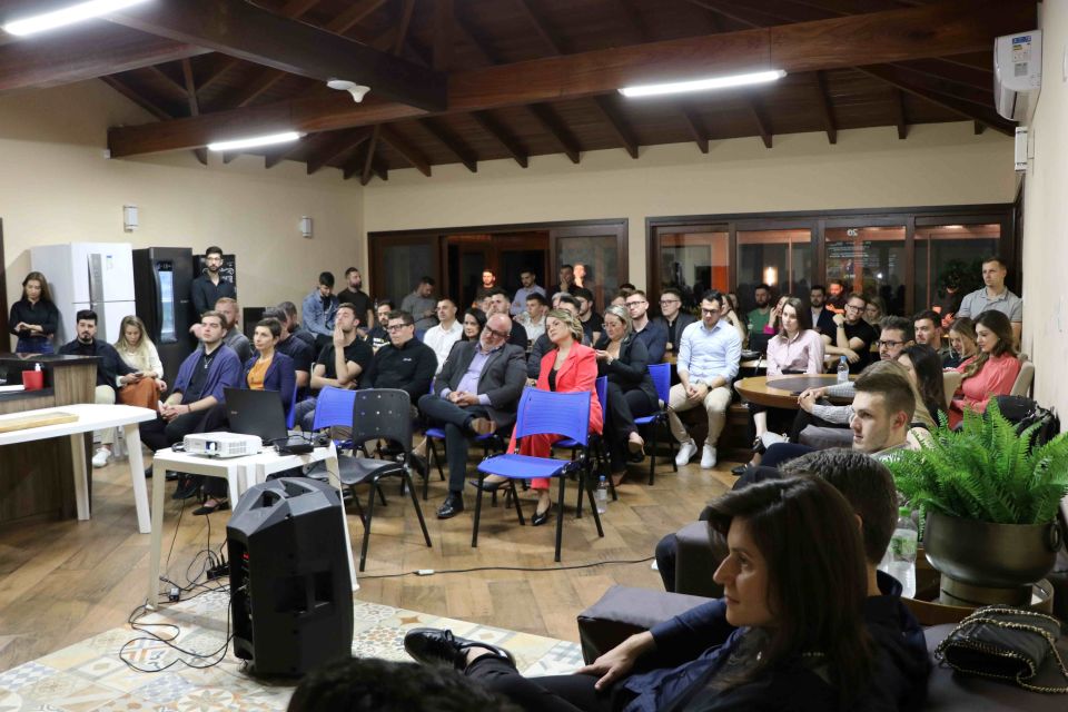 MB Comunicação Empresarial e Organizacional -
