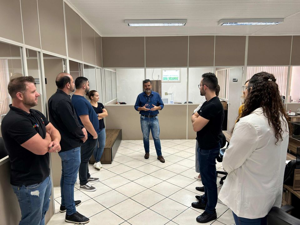 MB Comunicao Empresarial e Organizacional -