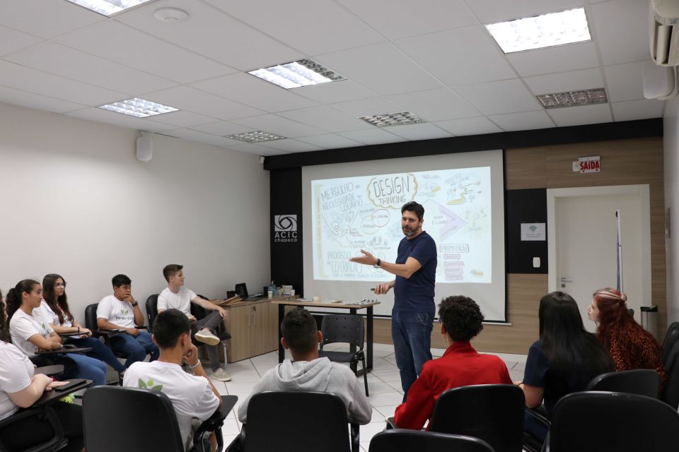 MB Comunicao Empresarial e Organizacional -