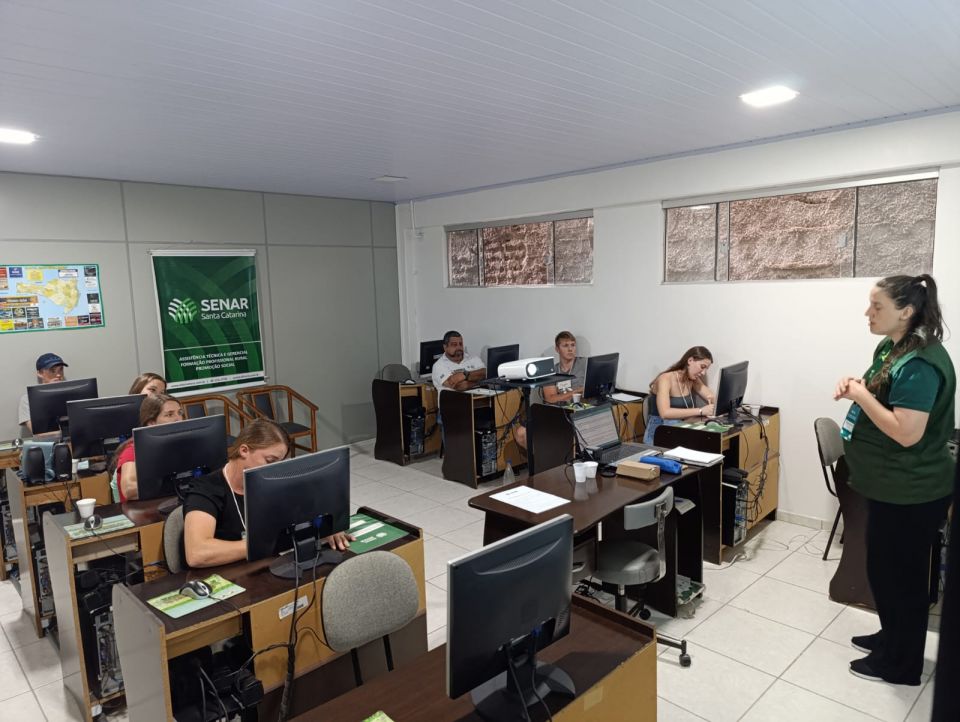 MB Comunicao Empresarial e Organizacional -