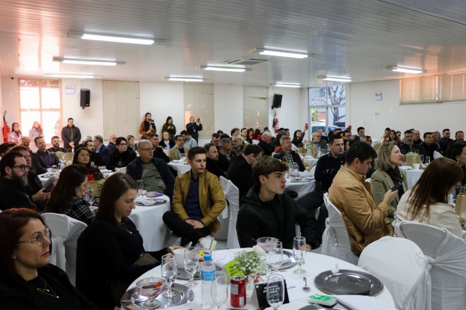 MB Comunicao Empresarial e Organizacional -