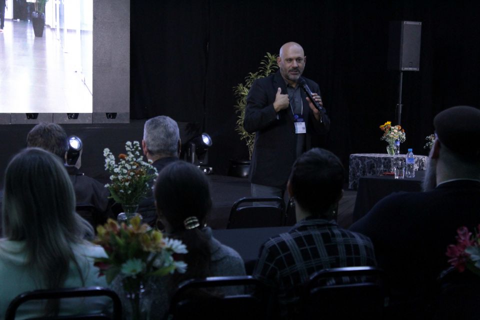 MB Comunica��o Empresarial e Organizacional -