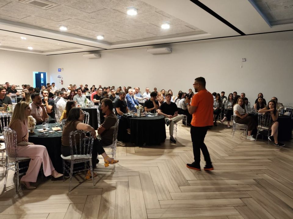 MB Comunicao Empresarial e Organizacional - 