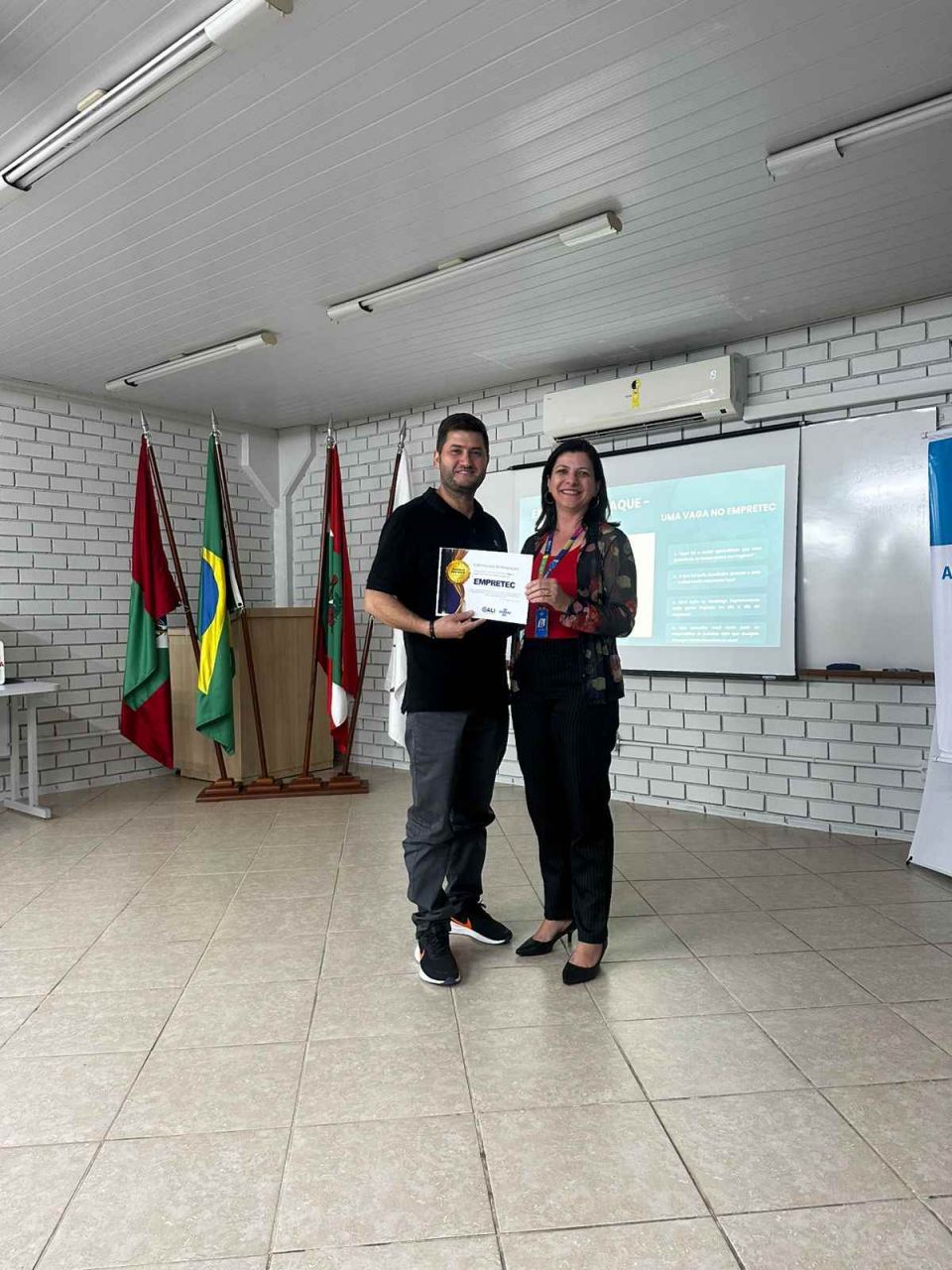 MB Comunicao Empresarial e Organizacional - 