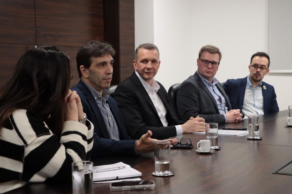 MB Comunica��o Empresarial e Organizacional - 