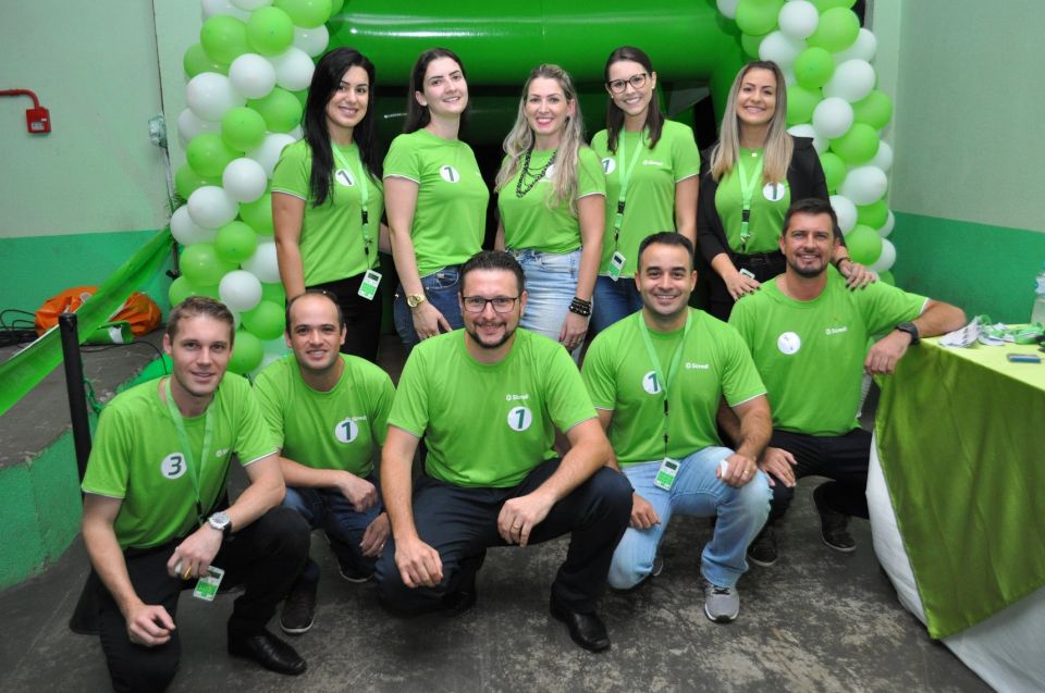 MB Comunicação Empresarial e Organizacional - Equipe de atendimento da agência Efapi Chapecó