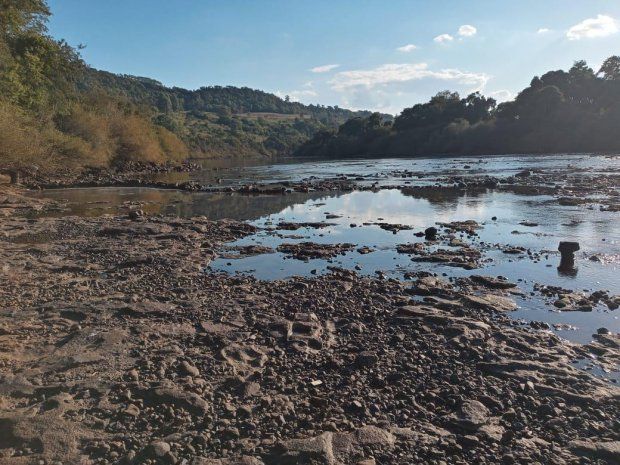 MB Comunicao Empresarial e Organizacional - Segundo informaes da Epagri/Ciram, das 34 estaes hidrolgicas de monitoramento de nvel de rios no estado, 20 apresentam situao de estiagem (Foto: Divulgao Comit de Bacia Hidrogrfica de Chapec).