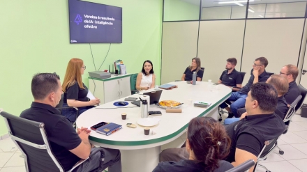 MB Comunica��o Empresarial e Organizacional - Capacita��o em marketing digital orientou agentes sobre o uso das redes sociais. (Foto: Keli Magri/MB Comunica��o)