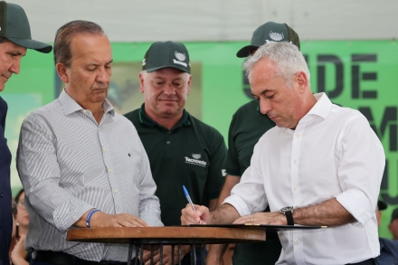 MB Comunica��o Empresarial e Organizacional - A nova linha de cr�dito integra o Programa Leite Bom SC que neste ano vai beneficiar cerca de 11 mil produtores. (Foto: Roberto Zacarias/Secom GOVSC)