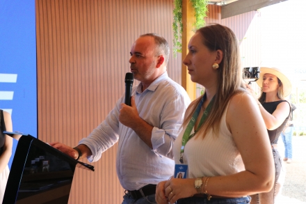 MB Comunica��o Empresarial e Organizacional - Diretor t�cnico do Sebrae/SC, F�bio B�rigo Zanuzzi e a gerente regional do Sebrae/SC no oeste. (Fotos: Giuliana Stevanin/MB Comunica��o)