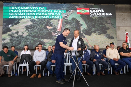 MB Comunica��o Empresarial e Organizacional - Com o CAR Digital, o sistema passa a operar de forma online, integrada e automatizada, adotando uma l�gica preventiva desde o momento da inscri��o, permitindo o acompanhamento online do andamento pelo propriet�rio. (Foto: Leo Munhoz / SECOM)