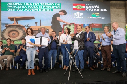 MB Comunica��o Empresarial e Organizacional - O an�ncio foi feito pelo governador durante a solenidade de abertura da 30� edi��o do Show Tecnol�gico Copercampos (Foto: Leo Munhoz / SECOM)