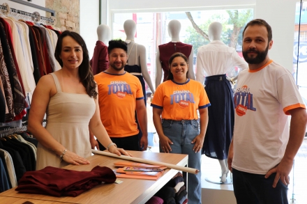 MB Comunica��o Empresarial e Organizacional - Equipe da CDL foi para as ruas divulgar a campanha e orientar os lojistas (Keli Magri/MB)