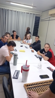 MB Comunica��o Empresarial e Organizacional - Alunos EJA Sesi na ADEVOSC. (Foto: Arquivo)