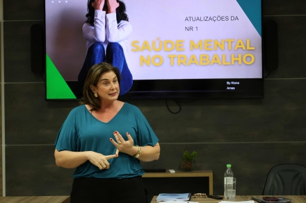 MB Comunica��o Empresarial e Organizacional - Psic�loga e consultora organizacional apresentou o passo a passo para adequa��o � atualiza��o da NR-1. (Fotos: Keli Magri/MB Comunica��o)