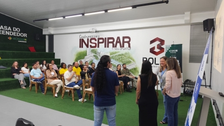 MB Comunica��o Empresarial e Organizacional - Participantes interagem e compartilham experi�ncias no ambiente. (Foto: Divulga��o Sebrae/SC)