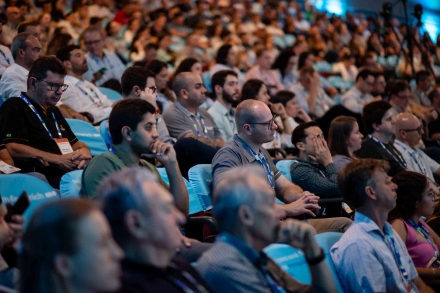 MB Comunica��o Empresarial e Organizacional - Promovido pelo Nucleovet, o Simp�sio reuniu profissionais de diferentes regi�es do Brasil e do exterior em uma programa��o intensa. (Foto: Suellen Santin/MB Comunica��o)