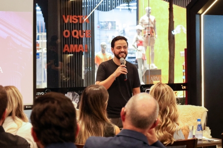 MB Comunica��o Empresarial e Organizacional - Coordenador do N�cleo de Jovens Empreendedores (NJE), Darcy Junior Antunes Maciel.