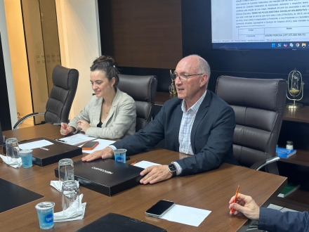 MB Comunica��o Empresarial e Organizacional - Patr�cia Costella e presisenda da ACIC Carlos Klaus. (Foto Marcos Bedin MB Comunica��o)