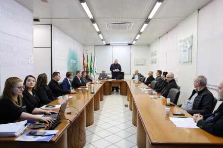 MB Comunica��o Empresarial e Organizacional - Assembleia reuniu conselheiros que comp�em a diretoria da entidade. (Foto Keli Magri/MB Comunica��o)