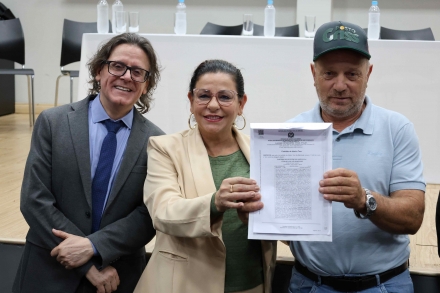 MB Comunica��o Empresarial e Organizacional - Produtores receberam a matr�cula definitiva de suas terras