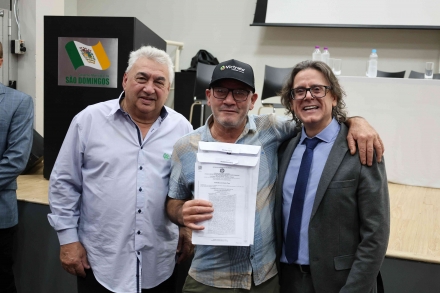 MB Comunica��o Empresarial e Organizacional - Produtores receberam a matr�cula definitiva de suas terras