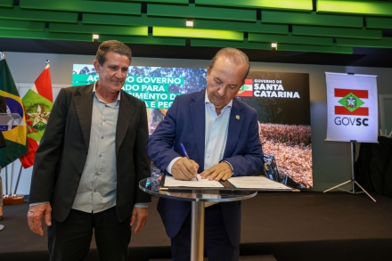 MB Comunica��o Empresarial e Organizacional - Para o secret�rio de Estado da Agricultura e Pecu�ria, Admir Dalla Cort, as medidas ampliam a capacidade produtiva e fortalecem a agricultura familiar. (Fotos: Leo Munhoz/Secom GOVSC)