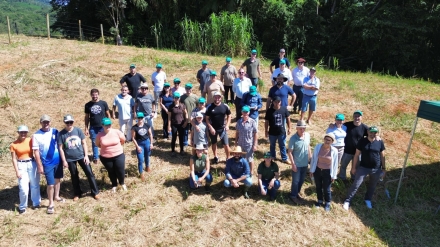 MB Comunica��o Empresarial e Organizacional - Iniciativa, realizada em uma propriedade rural, foi promovida pelo Sistema Faesc/Senar e Sindicato Rural de Ilhota. (Foto Divulga��o)