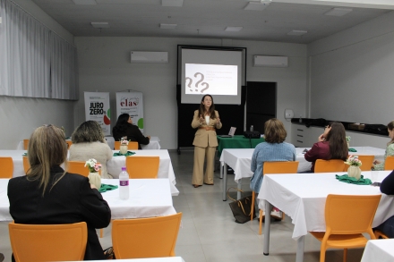 MB Comunica��o Empresarial e Organizacional - Niceia apresentou ferramentas para an�lise SWOT e fluxo de caixa (Fotos Keli Magri/MB Comunica��o)