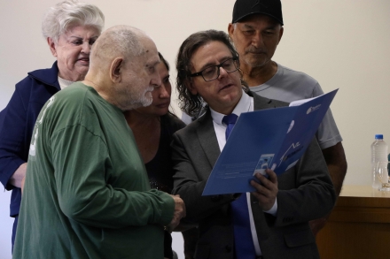 MB Comunica��o Empresarial e Organizacional - A entrega dos t�tulos representa, para muitas fam�lias do campo, o encerramento de uma longa espera e o in�cio de uma nova etapa, com acesso pleno aos direitos garantidos pela posse legal da terra. (Foto: Bruna Roman/MBComunica��o)