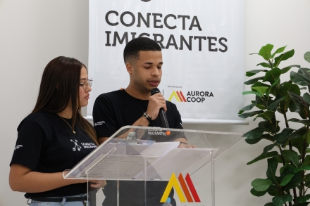 MB Comunica��o Empresarial e Organizacional - Darwin Barreto e Veruska Saray representaram a turma e fizeram discurso emocionado