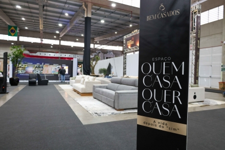 MB Comunica��o Empresarial e Organizacional - Al�m de conectar casais e fornecedores, a feira exerce um papel importante na economia de Chapec� ao movimentar diferentes segmentos. (Foto: MB Comunica��o/Sara Bellaver)