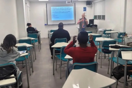 MB Comunica��o Empresarial e Organizacional - Espa�os usados para Educa��o de Jovens e Adultos foram Ampliados.