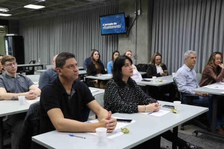 MB Comunica��o Empresarial e Organizacional - O encontro abordou estrat�gias para transformar o atendimento em um diferencial competitivo, fortalecendo o relacionamento com os pacientes, aumentando a fideliza��o e contribuindo para o crescimento sustent�vel dos neg�cios. (Foto: Karina Ogliari/MB Comunica��o)