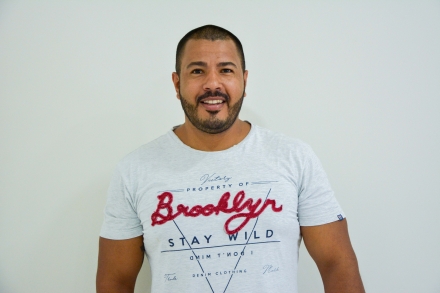 MB Comunicao Empresarial e Organizacional - Personal trainer e instrutor de academia Alexsander Ramos.