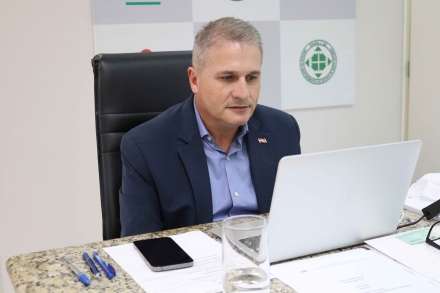 MB Comunicao Empresarial e Organizacional - Representantes da BRF e do Governo do Estado se uniro em um grupo de trabalho, coordenado pelo secretrio Altair Silva, em busca de solues e de novos projetos para ampliar a oferta de gua no Estado (Divulgao/SAR).